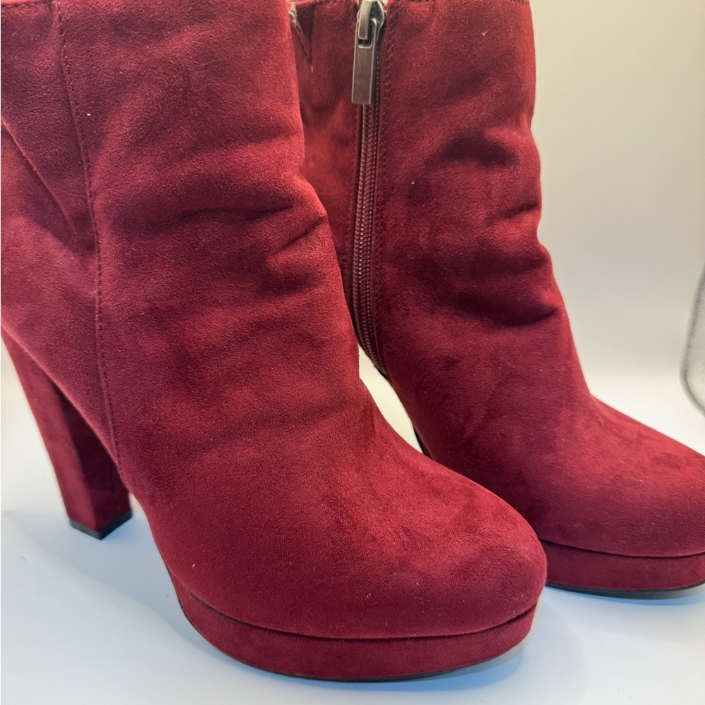Elegant Burgundy‎ Women's Boots - Picture 2 of 5